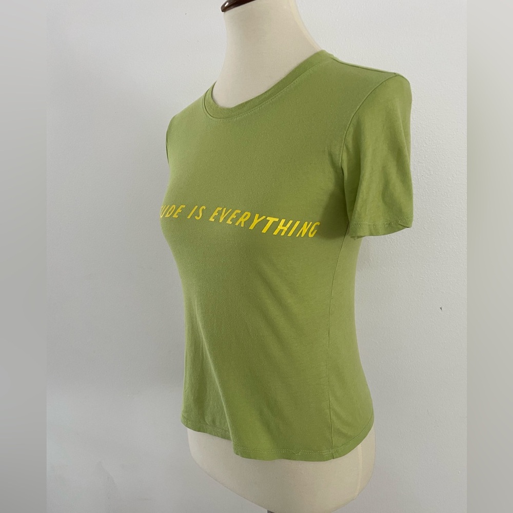 Forever 21 Green Tee with Yellow Text GRATITUDE IS EVERYTHING Sz XS - Picture 3 of 7